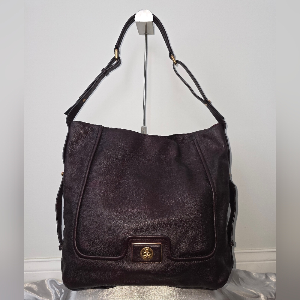 Marc By Marc Jacobs Pebbled Leather Shoulder Bag In Wine